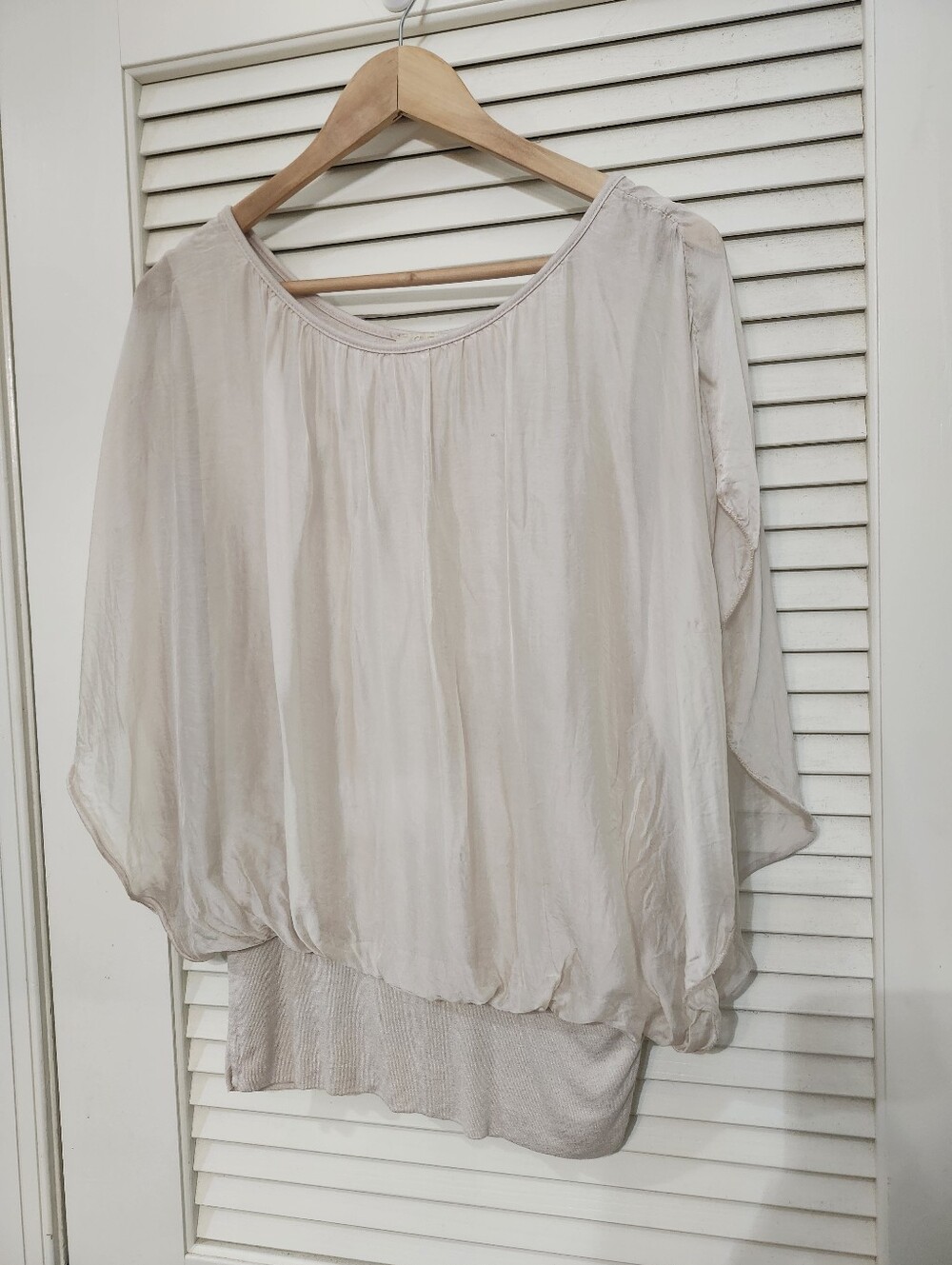 Guisy Italy Cream Silk Blend Drape Top